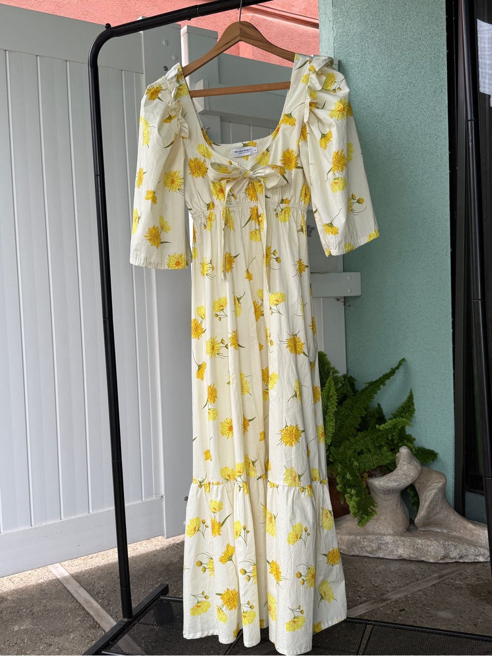 The Lulo Project “Cielo” Maxi yellow daisy print dress size Small